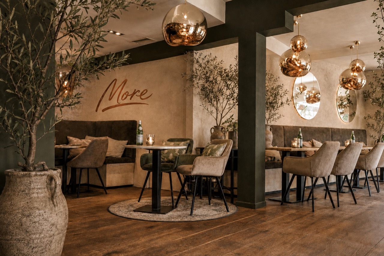 De sfeervolle restaurantzaal van More